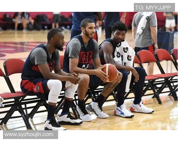 成都羽毛球队意识争议引发热议球员表现与团队精神的深度探讨 成都羽毛球队意识争议引发热议球员表现与团队精神的深度探讨